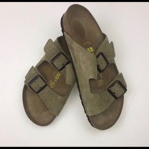 Birkenstock Arizona softbed taupe suede sandal